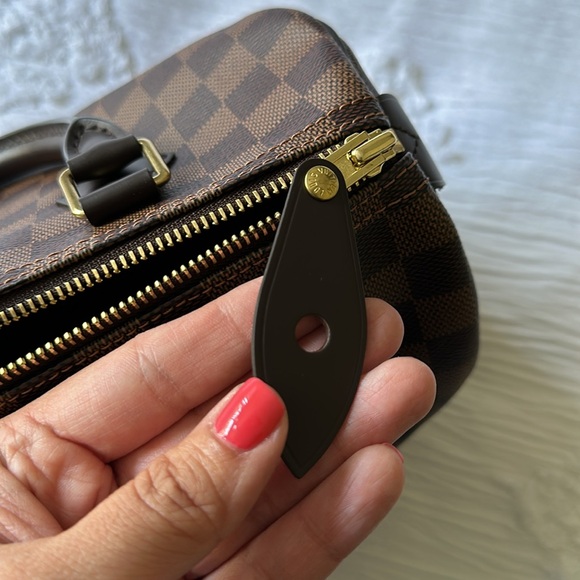 LIKE NEW LOUIS VUITTON SPEEDY 25 DAMIER EBENE - Picture 8 of 15